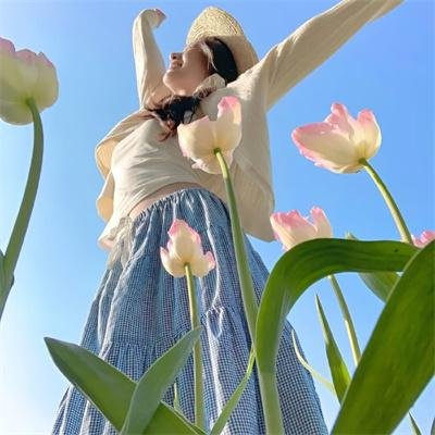 埃舍尔街的红色邮筒